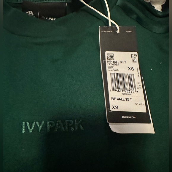 NEW with tags Ivy Park 4ALL 3 Stripes Tee - Picture 2 of 2